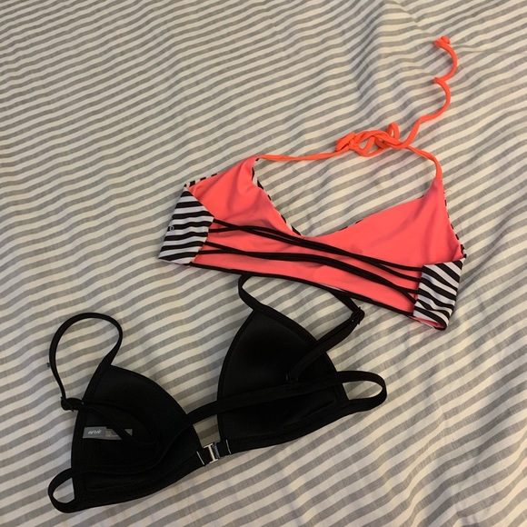 Aerie and Basta Surf swimsuit top bundle - Picture 2 of 6